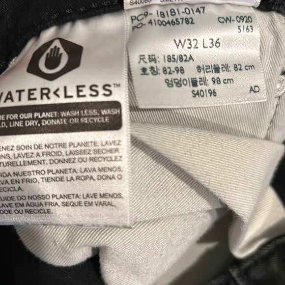 Levi’s 541 Straight Leg Jeans 32 x 36. - Picture 3 of 4